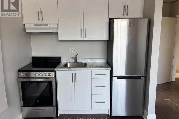 Unit 2 Upper - 503 Oakwood Avenue, Toronto, ON M6E2W9 Photo 3
