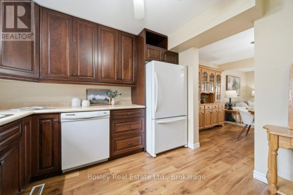 Partial bathroom - Unit 28 - 255 Northlake Drive, Waterloo, ON N2V1Z2 Photo 4