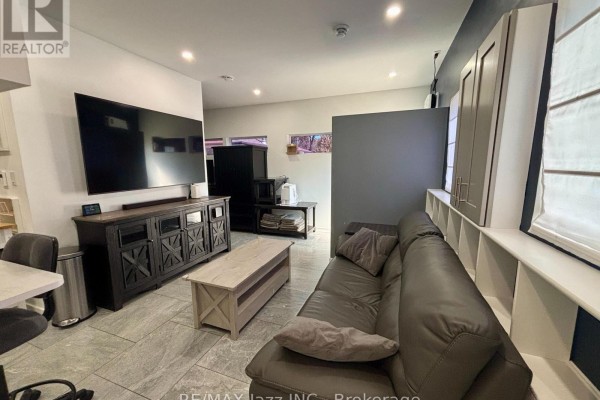 Living room - Unit 3 (adu) - 751 Phillip Murray Avenue, Oshawa, ON L1J1J2 Photo 2