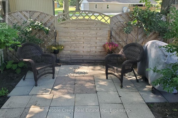 Kitchen - Unit #3 - 9951 Northville Crescent, Lambton Shores, ON N0M2N0 Photo 4