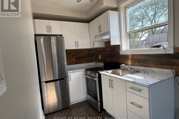 Unit 3 Upper - 503 Oakwood Avenue, Toronto, ON M6E2W9 Photo 4