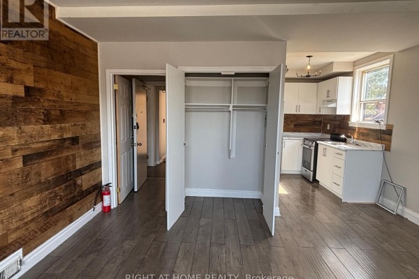 Unit 3 Upper - 503 Oakwood Avenue, Toronto, ON M6E2W9 Photo 5