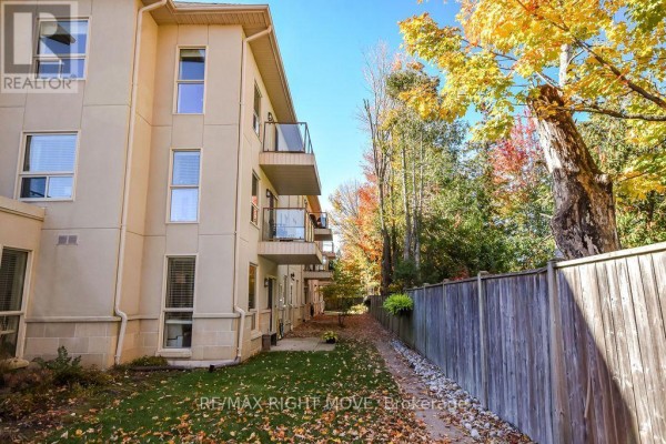 Primary Bedroom - Unit 302 - 9 Westmount Drive S, Orillia, ON L3V6C8 Photo 4