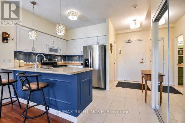Bedroom 2 - Unit 302 - 9 Westmount Drive S, Orillia, ON L3V6C8 Photo 5