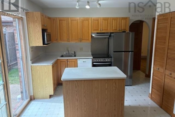 Unit 5 19 Hirtle Drive, Bridgewater, NS, photo 3