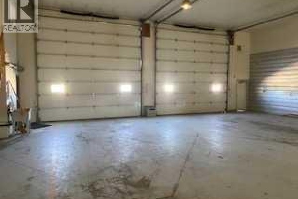 Unit 6, 3505 38 Ave, Whitecourt, AB, photo 2