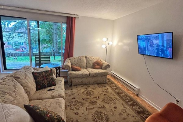 Unit 6 - 25 Pebble Byway, Toronto, ON M2H2M5 Photo 3