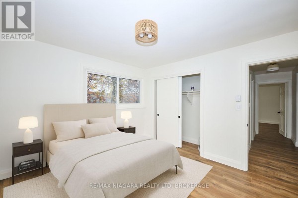 Bedroom 2 - Unit 8 - 141 Plymouth Road, Welland, ON L3B3C8 Photo 5