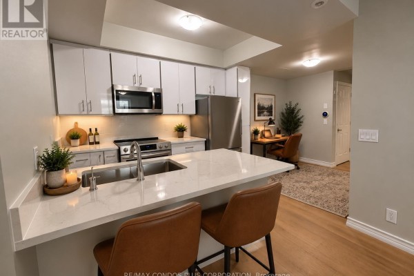 Unit 8 - 90 Eastwood Park Gardens, Toronto, ON M8W0B2 Photo 5