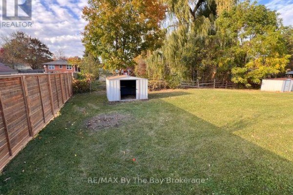 Family room - Unit A - 22 Edward Street W, Clearview, ON L0M1G0 Photo 5