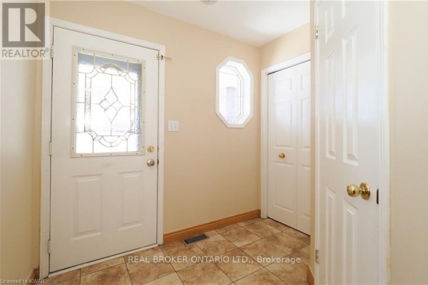Unit A - 258 Inverhuron Crescent, Waterloo, ON, photo 2