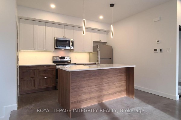 Unit A - 398 Marguerite Avenue, Ottawa, ON K1L7W6 Photo 2