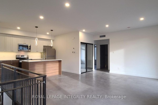 Unit A - 398 Marguerite Avenue, Ottawa, ON K1L7W6 Photo 4