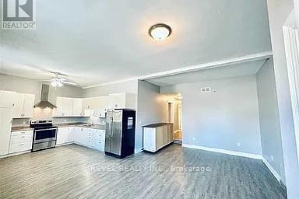 Unit A 528 Lincoln Street, Welland, ON, photo 3