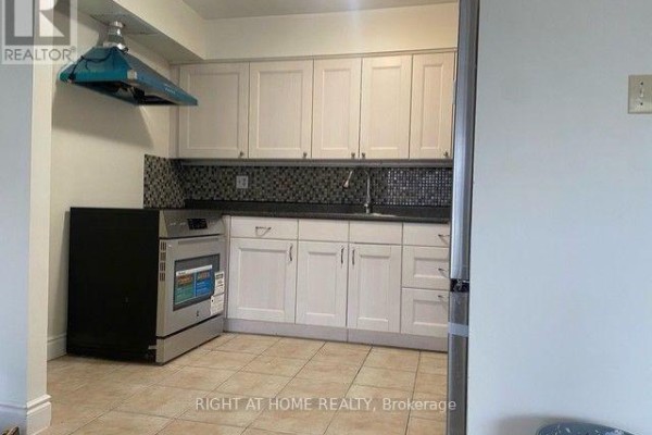Primary Bedroom - Unit B - 3358 Lake Shore Boulevard W, Toronto, ON L8M1M9 Photo 3