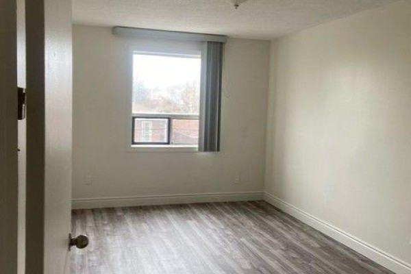 Laundry room - Unit B - 3358 Lake Shore Boulevard W, Toronto, ON L8M1M9 Photo 5