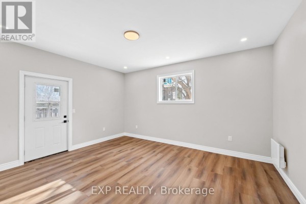 Unit B - 81 St Charles Street, Belleville, ON K8P2W5 Photo 2