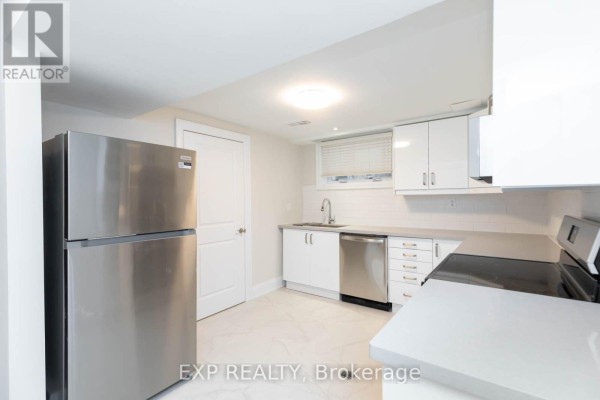 Unit B - 84 Laurel Avenue, Toronto, ON M9B4T2 Photo 4