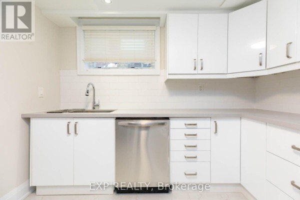 Unit B - 84 Laurel Avenue, Toronto, ON M9B4T2 Photo 5