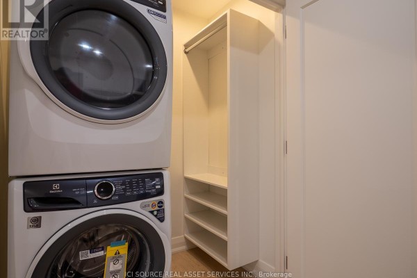 Kitchen - Unit C - 168 Annette Street, Toronto, ON M6P1P4 Photo 4