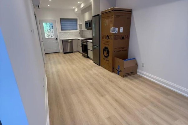 Unit4 - 370 Lippincott Street, Toronto, ON M5S2P7 Photo 2