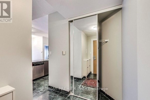 Uph02 - 105 Victoria Street, Toronto, ON M5C3B4 Photo 5