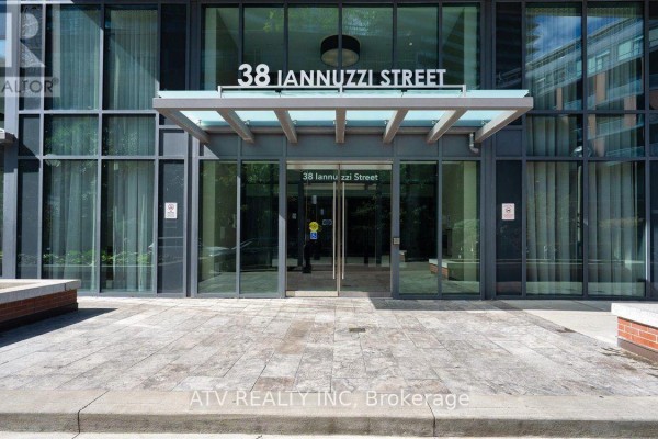 Bathroom - Uph03 - 38 Iannuzzi Street, Toronto, ON M5V0S2 Photo 2