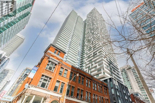Uph05 - 20 Lombard Street, Toronto