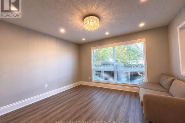 Family room - Upper - 1061 Clark Boulevard, Milton, ON L9T6Y5 Photo 5