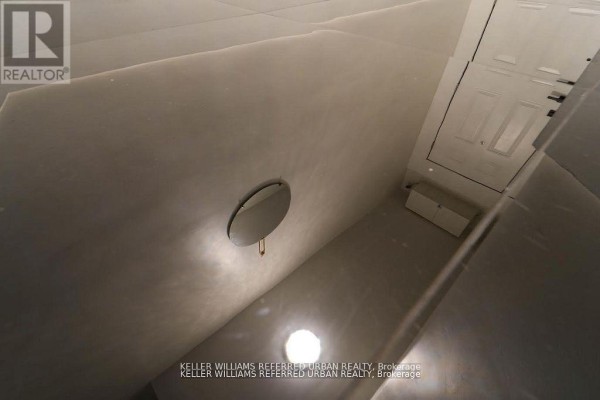 Upper - 1182 Ossington Avenue, Toronto, ON M6G3W1 Photo 5