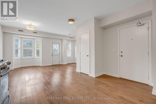 Kitchen - Upper - 12 Arlington Avenue, Toronto, ON M6G3K8 Photo 4