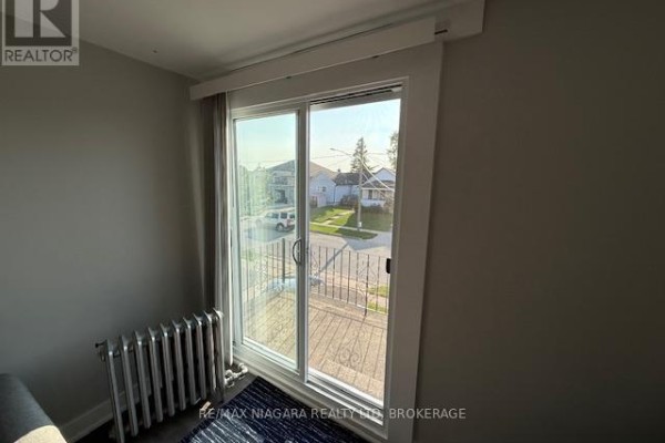 Upper - 12 West Street S, Thorold, ON L2V2R6 Photo 5