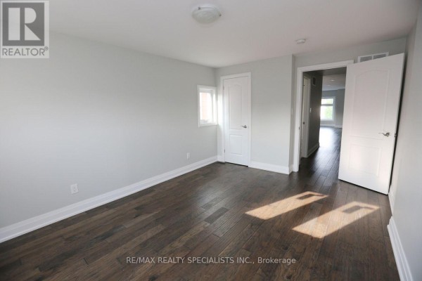 Kitchen - Upper - 12 Wiltshire Avenue, Toronto, ON M6N2V9 Photo 3