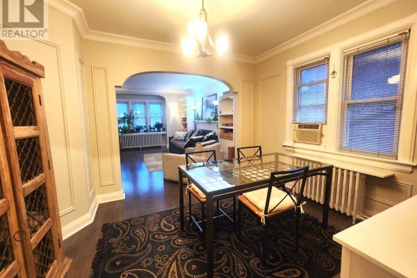 Dining room - Upper - 1227 Avenue Road, Toronto, ON M5N2G5 Photo 5