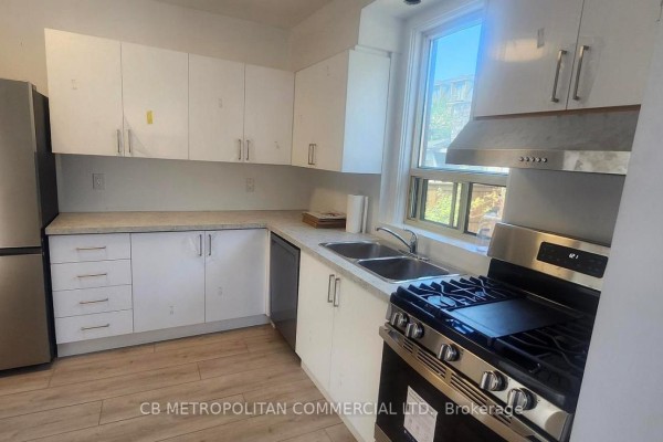 Upper - 124 Evans Avenue, Toronto, ON M8Z1H9 Photo 3