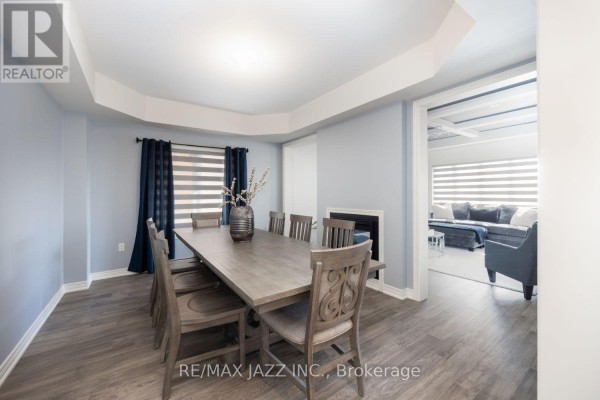 Living room - Upper - 131 Courtney Street, Clarington, ON L1C0B9 Photo 4