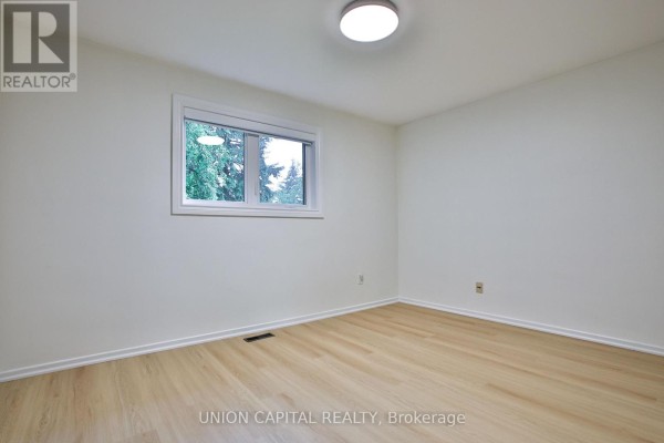 Dining room - Upper - 131 Romfield Circuit, Markham, ON L3T3H7 Photo 5