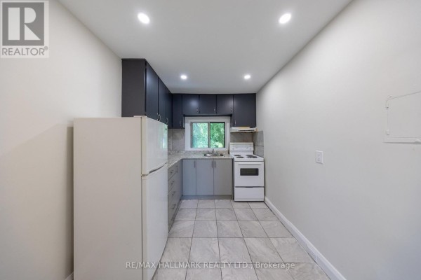 Upper - 1366 Davenport Road, Toronto, ON M6H2G9 Photo 4