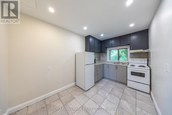 Upper - 1366 Davenport Road, Toronto, ON M6H2G9 Photo 5