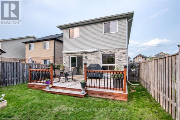 Upper - 1369 Old Zeller Drive, Kitchener, ON N2A0C6 Photo 4