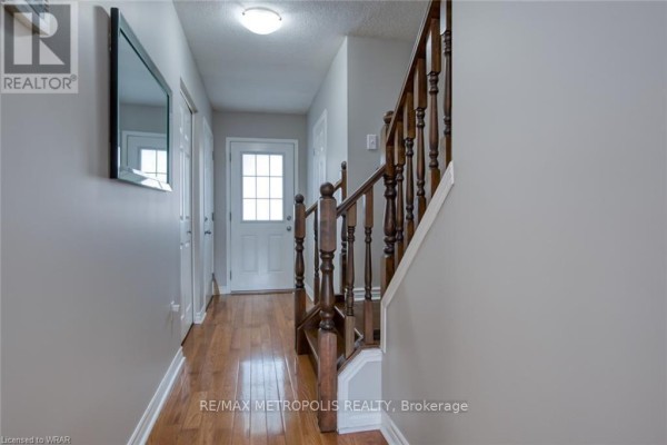 Upper - 1369 Old Zeller Drive, Kitchener, ON N2A0C6 Photo 5