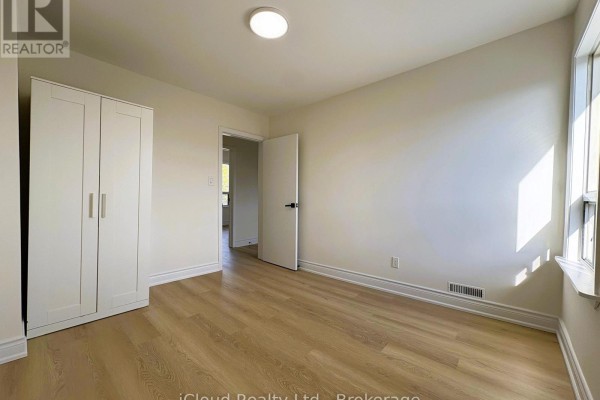 Kitchen - Upper - 1373 Davenport Road, Toronto, ON M6H2H5 Photo 3