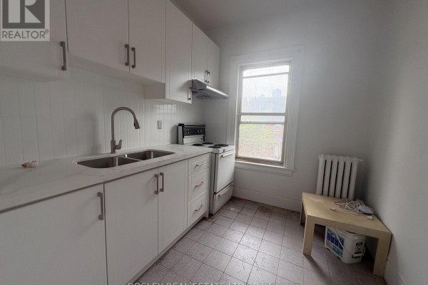 Upper - 14 D'arcy Street, Toronto, ON, photo 3