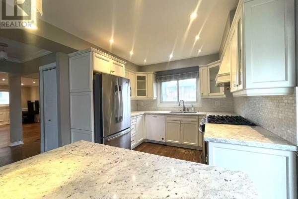 Primary Bedroom - Upper - 15 Orangewood Crescent, Toronto, ON M1W1C5 Photo 5