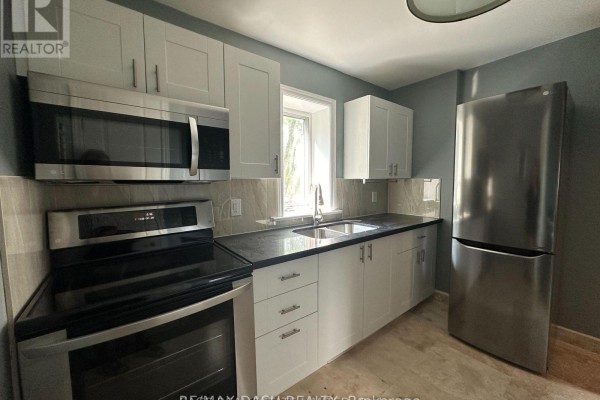 Upper - 1531 Queen Street E, Toronto, ON, photo 3