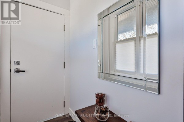 Upper - 159 Briar Hill Avenue, Toronto, ON M4R1H8 Photo 2