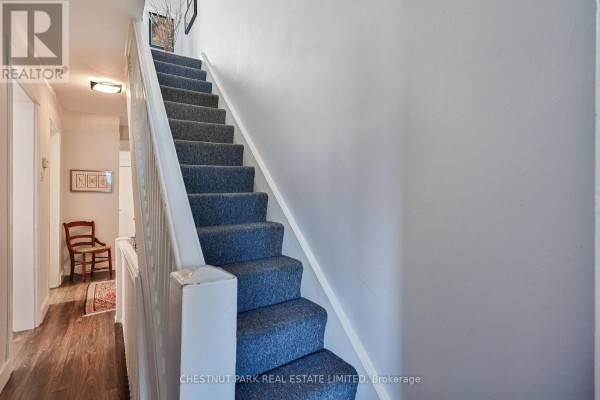 Upper - 159 Briar Hill Avenue, Toronto, ON M4R1H8 Photo 3