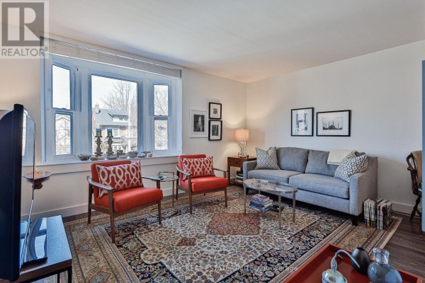 Upper - 159 Briar Hill Avenue, Toronto, ON M4R1H8 Photo 4