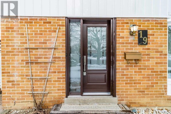 Upper - 19 Starlake Drive, Toronto