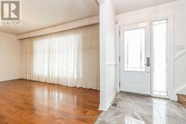Bedroom 2 - Upper - 19 Starlake Drive, Toronto, ON M1G3C3 Photo 4